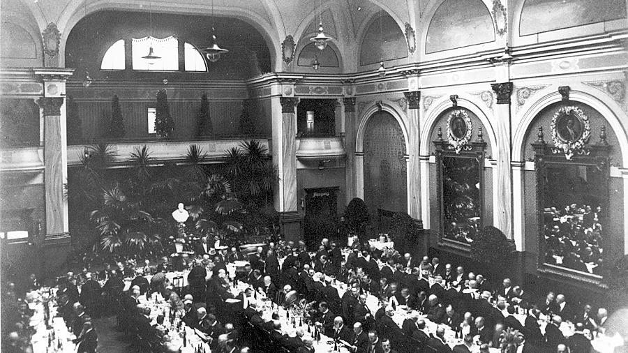 Wertvolles Kulturgut sinnlos zerstört Wertvolles Kulturgut sinnlos zerstört