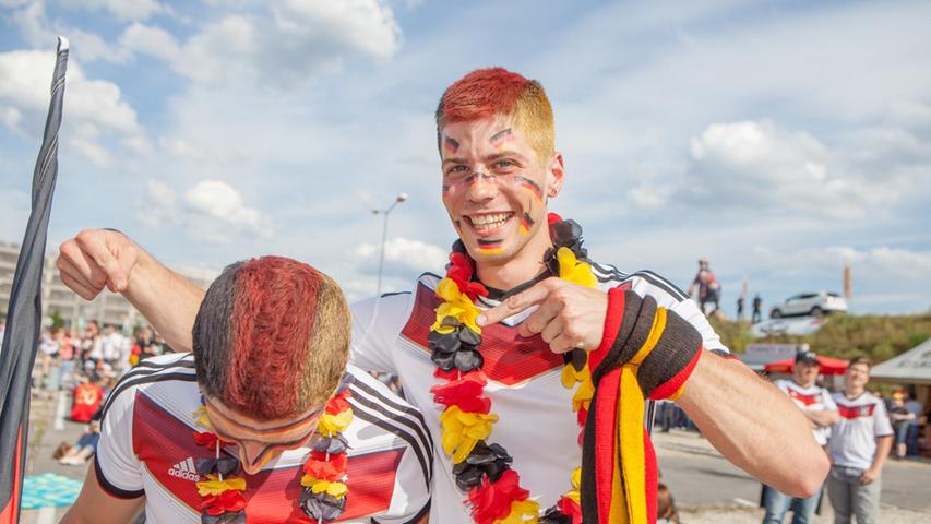 Public Viewing in Nürnberg: DFB-Fans kamen trotz Streik