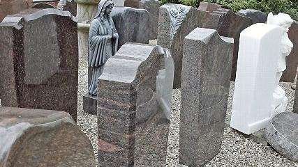 Auf dem Steiner Friedhof dürfen keine Grabsteine mehr aus Kinderarbeit verwendet werden.