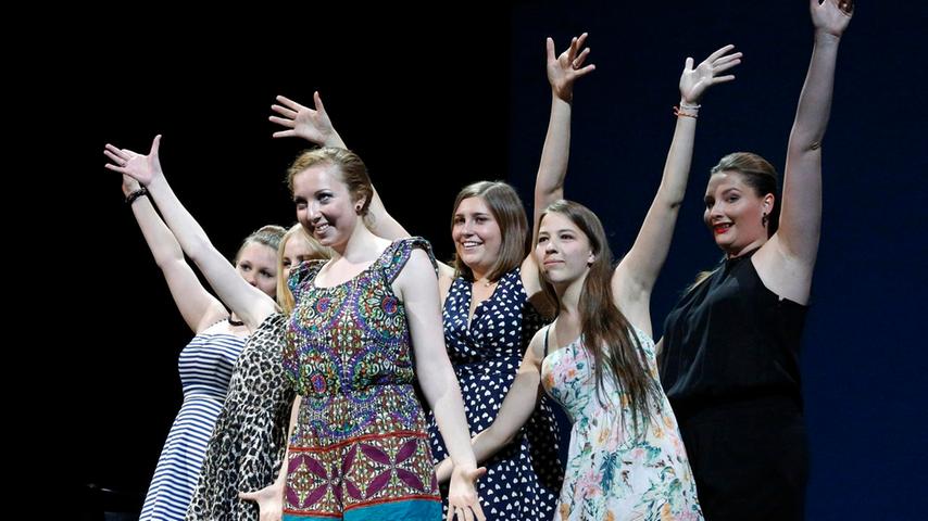 Freude in Fürth: Schliemann-Absolventen feierten im Stadttheater