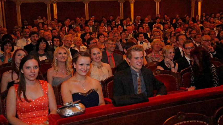 Freude in Fürth: Schliemann-Absolventen feierten im Stadttheater