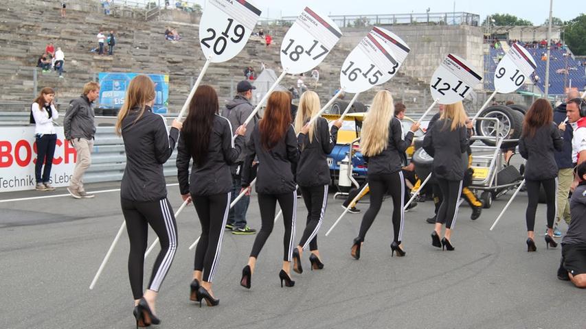 Sexy Attraktion vor jedem Rennen: Die Grid Girls