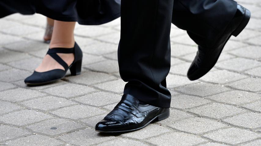 Hoch, flach oder durchsichtig: Die Schuhe beim Schlossgartenfest