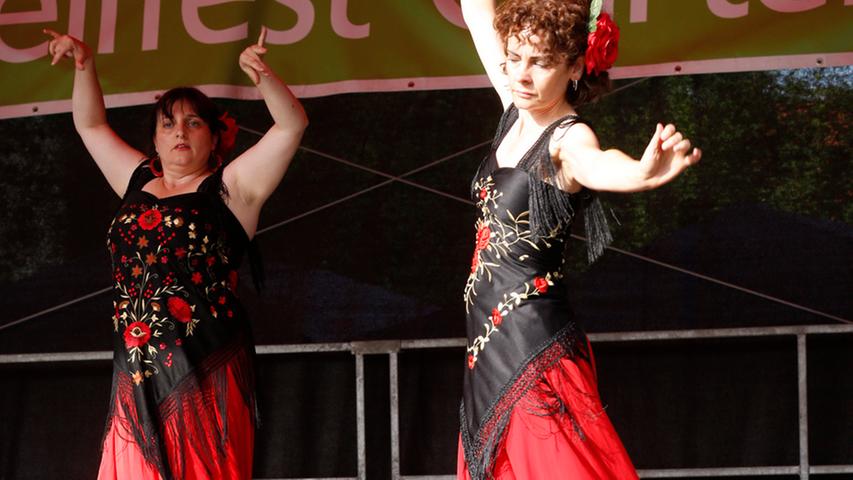 Gartenstadtfest: Tanzende Kinder und griechische Folklore