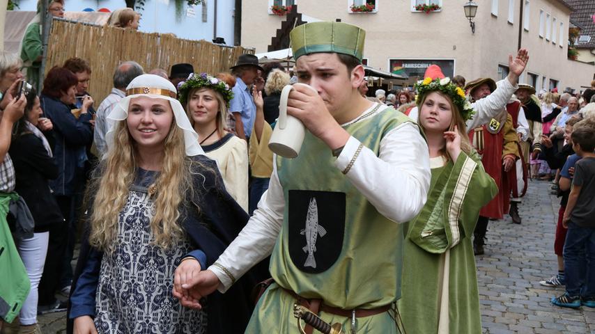 Mittelalterliches Treiben beim Bürgerfest in Gräfenberg