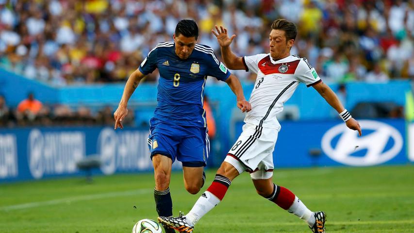 Guter Beginn, ließ aber im Verlauf des Spiels nach: Mesut Özil.  User: 2,7  (193 Stimmen) | kicker: 4,5