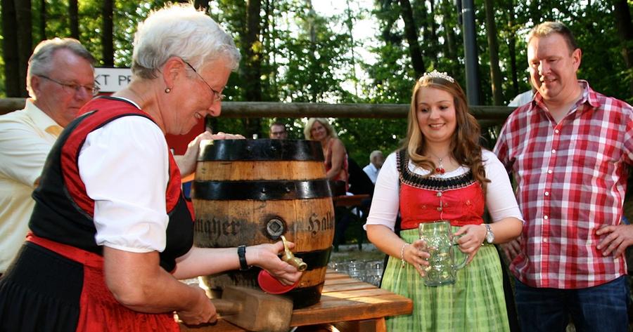 Pretzfeld feiert im Kellerwald das 46. Kirschenfest