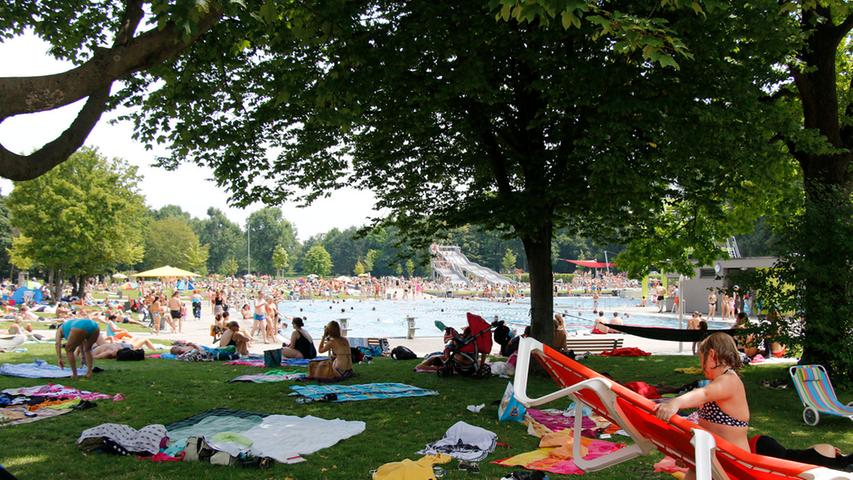 Sommer in Nürnberg: Wasserspaß in der Pegnitz und im Westbad