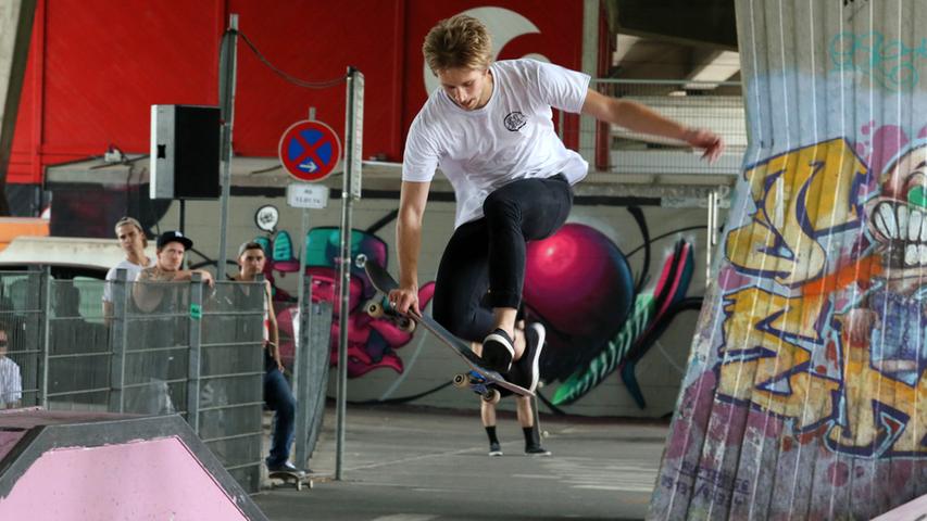 Gewagte Sprünge, schwere Tricks: Der 19. Erlanger Skatecontest