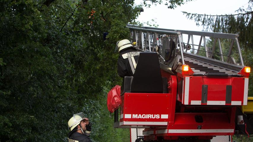 Schweres Unwetter bei Weißenburg: Feuerwehr im Dauereinsatz