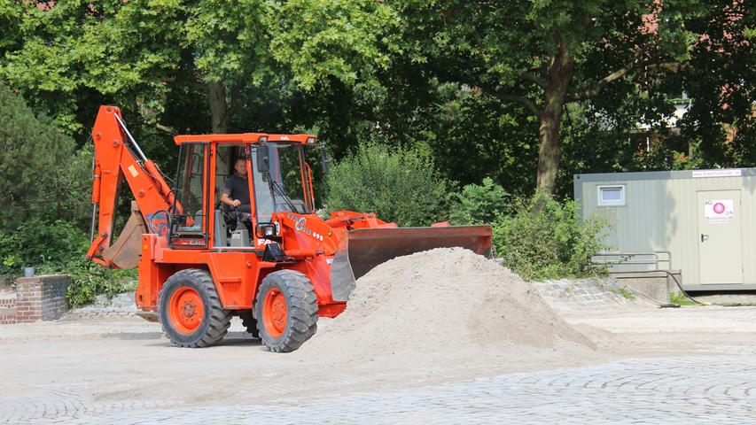 Sommer-Ende auf der Insel Schütt: Stadtstrand wird abgebaut