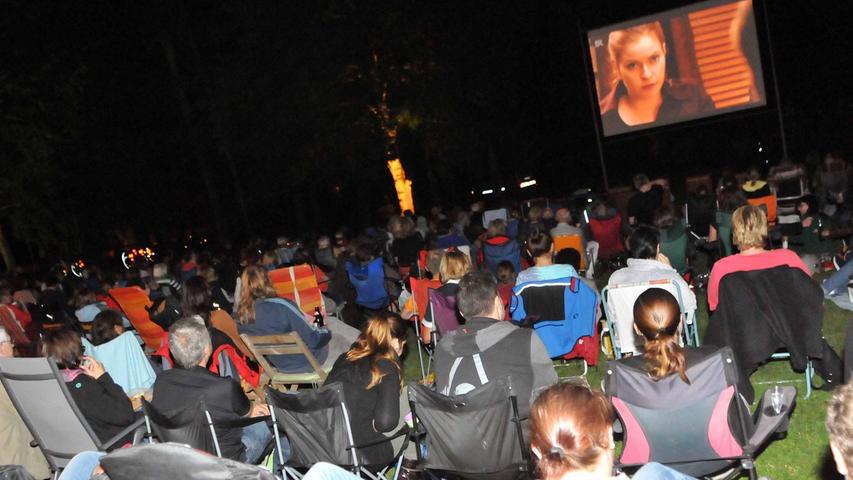 Open-Air-Kino: Picknick und Gelächter im Schwabacher Stadtpark