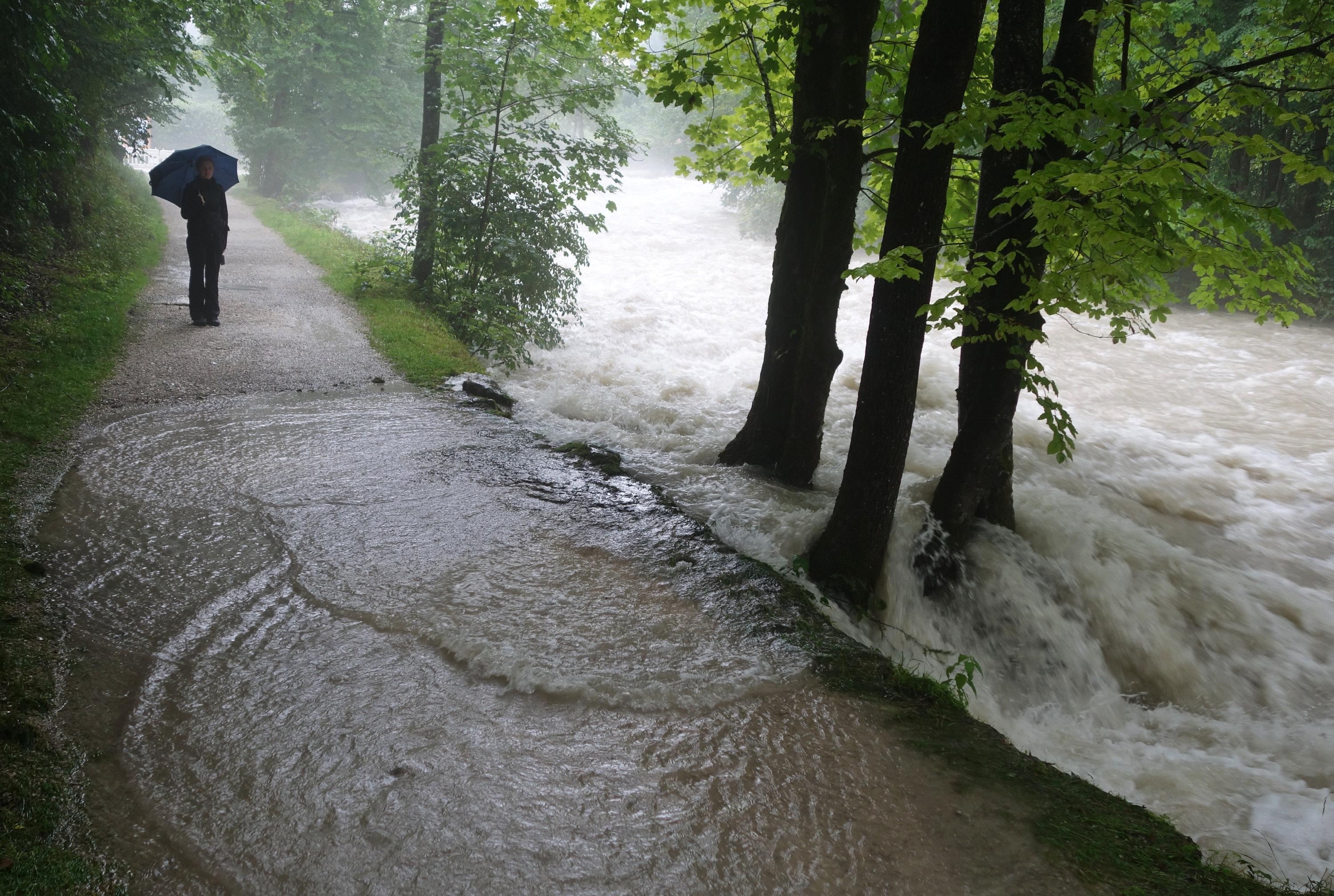 Unwetter In Südbayern: Überflutete Straßen, Strömender Regen | Nordbayern