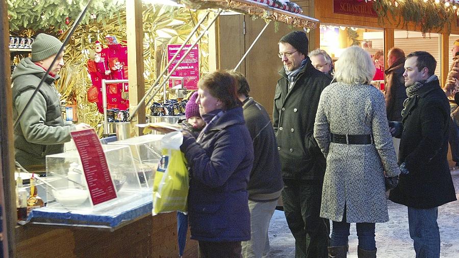 Wärmen an Glühbier und Feuerzangenbowle Wärmen an Glühbier und Feuerzangenbowle