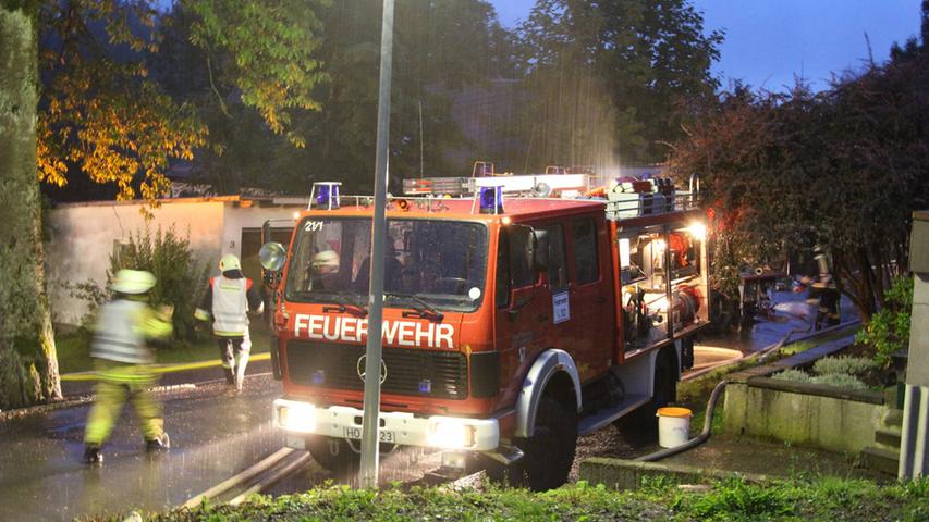 Schwarzenbach: Blitz löst Großbrand aus - Scheune vernichtet 