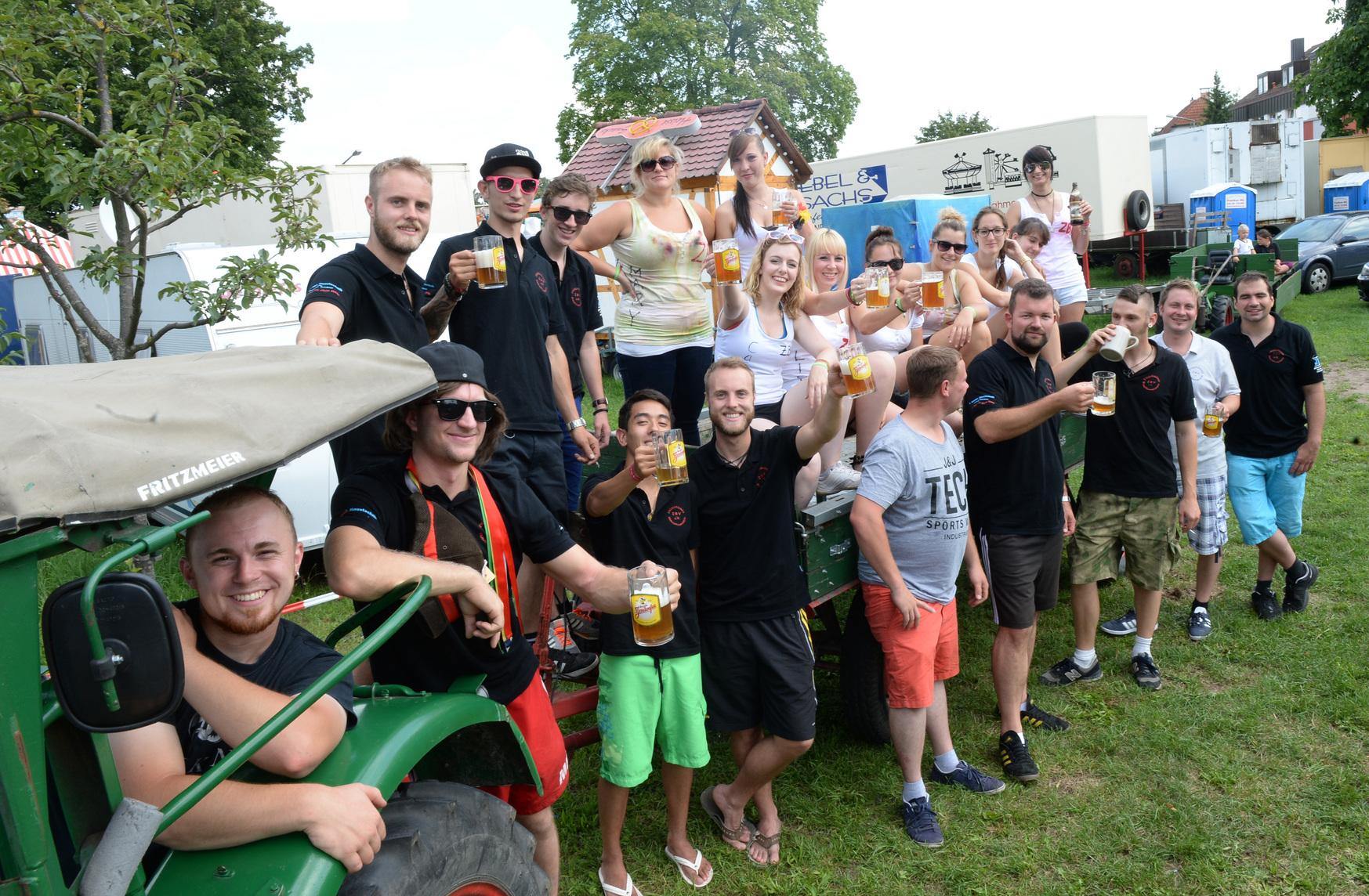 Fußballspiel und Feierstimmung: Kärwa in Ziegelstein | Nordbayern