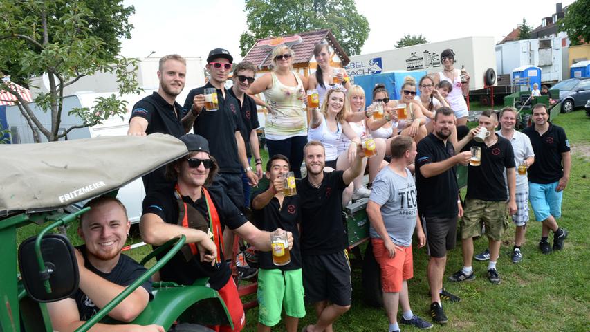 Fußballspiel und Feierstimmung: Kärwa in Ziegelstein | Nordbayern