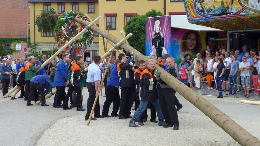 Baum hoch, Festzug los: Georgensgmünd feiert Kirchweih