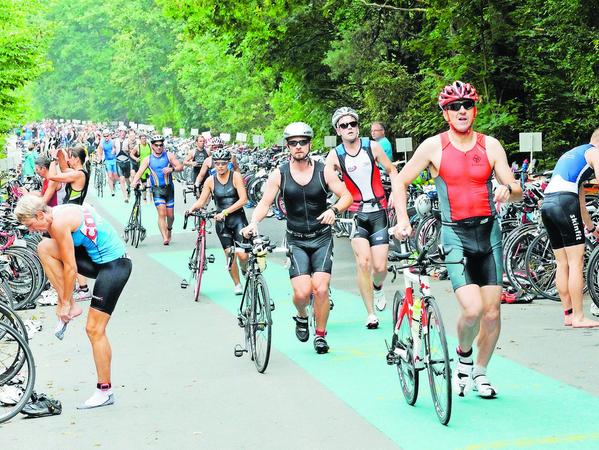 Drei klare Favoritensiege beim 25. Erlanger Triathlon