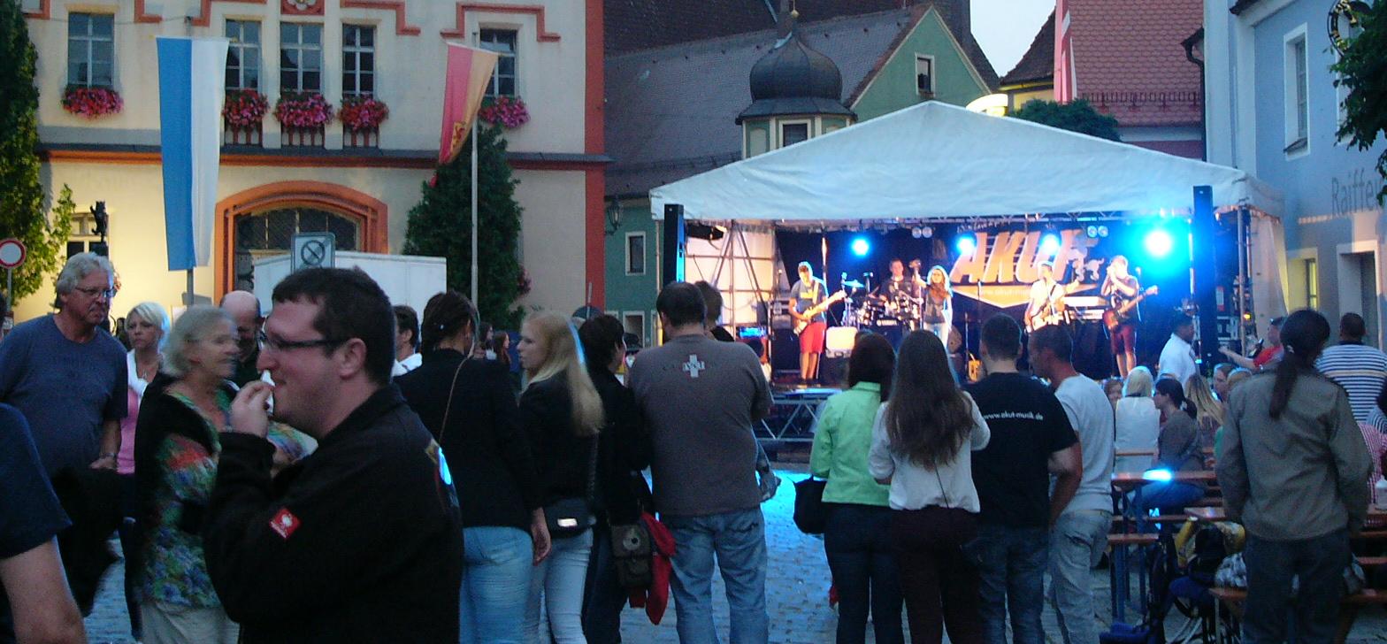 Bürgerfest in Velburg: Partystimmung an lauem Abend