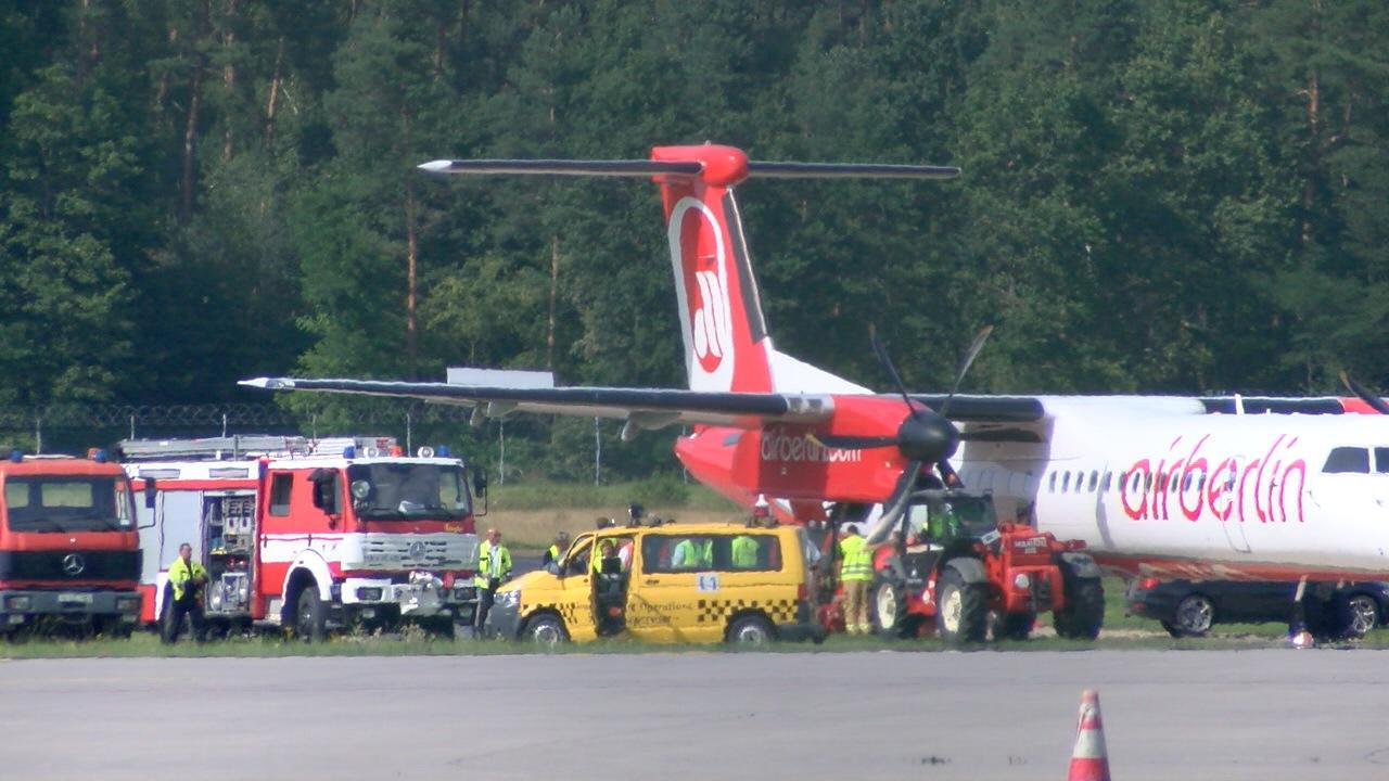 Eine AirBerlin-Maschine verlor am Mittwochnachmittag nach der Landung einen Reifen.