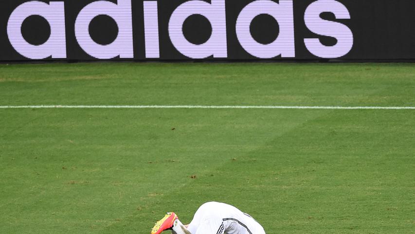 Beim überragenden 7:1-Erfolg über Brasilien im WM-Halbfinale 2014 macht Klose seinen 16. WM-Treffer und holt sich den WM-Rekord. Ausgerechnet gegen die Brasilianer überholt er Ronaldo und schießt sich in die Geschichtsbücher.