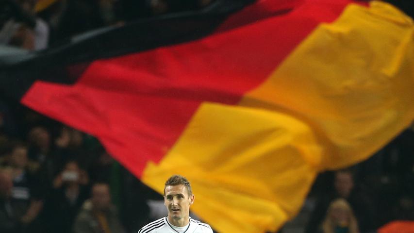 Während der Qualifikation zur WM 2014 trifft Miroslav Klose gegen Schweden gleich zwei Mal und bringt das deutsche Team 2:0 in Führung. Das Spiel im Berliner Olympiastadion endet dennoch nur mit einem 4:4-Remis.