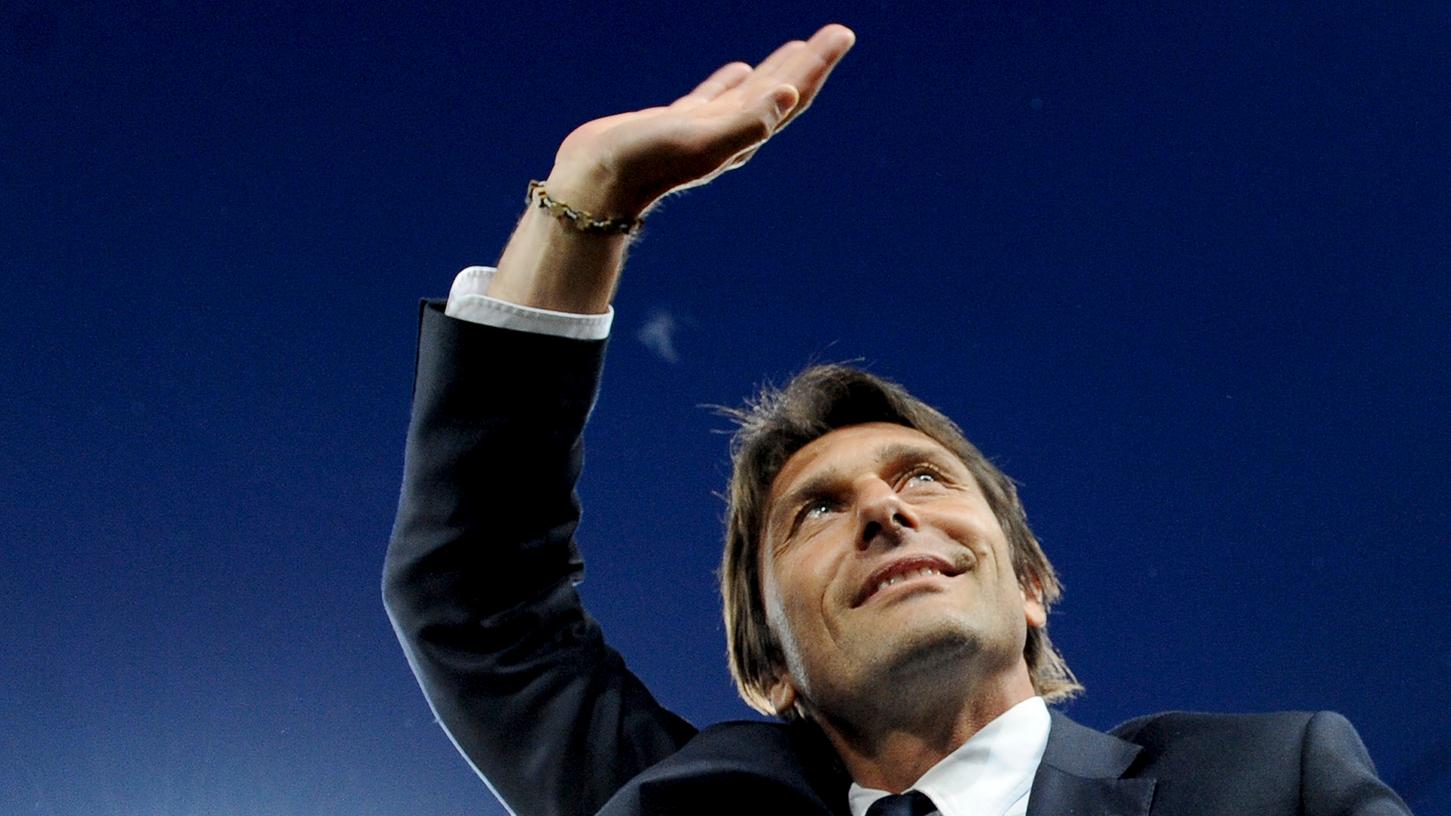 Berichten zufolge will der italienische Verband Conte nicht mehr oder sogar weniger zahlen als Ex-Trainer Cesare Prandelli, der nach dem Vorrunden-Aus Italiens bei der Fußball-WM in Brasilien zurückgetreten war.