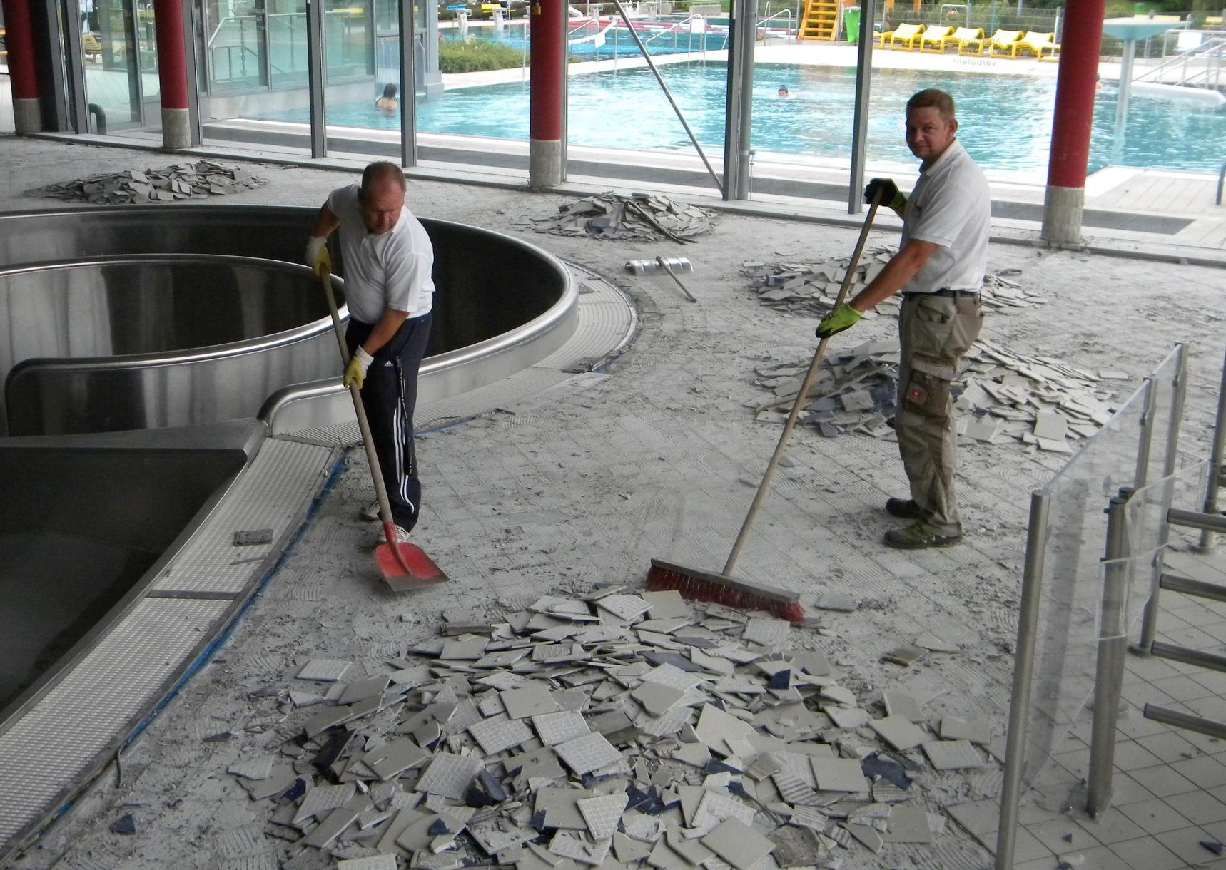 Hallenbader In Zirndorf Und Furth Mussen Saniert Werden Furth Zirndorf Nordbayern De