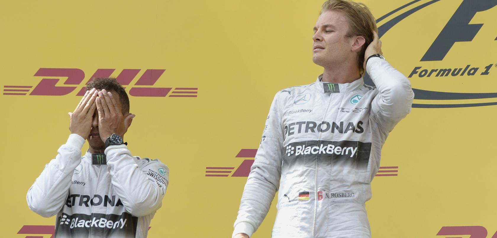 Wollen sich lieber gar nicht sehen: Die Mercedes-Piloten Nico Rosberg (re.) und Lewis Hamilton.