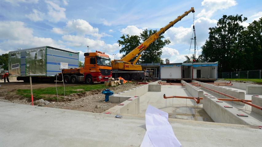 Auf dem Gelände der SpVgg Greuther Fürth rollen wieder die Baumaschinen an: Am Nachwuchsleistungszentrum entstehen drei neue Gebäude, eine "Campus-artige Anlage" soll entstehen.