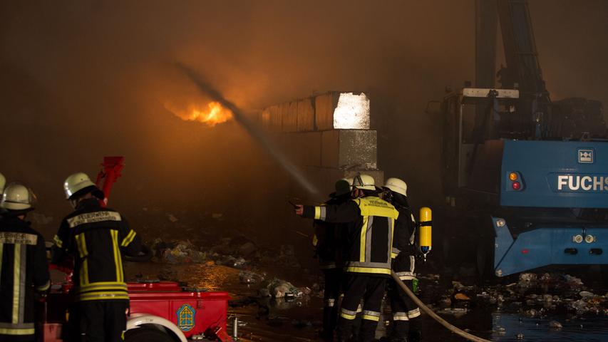 250.000 Euro Schaden bei Großbrand in Recycling-Anlage