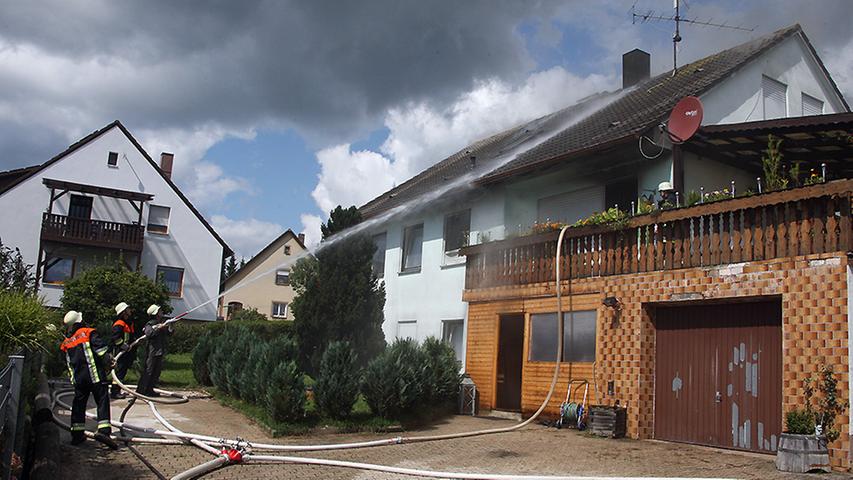 68-Jähriger rettete Frau bei Wohnungsbrand in Auernheim