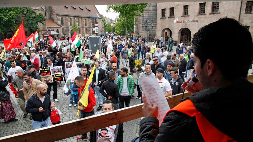 Die Nürnberger Demo begann am Samstagnachmittag am Ludwigsplatz...