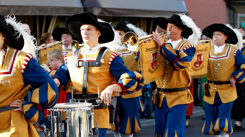 Das Höchstadter Altstadtfest beginnt mit Mittelalter-Spektakel