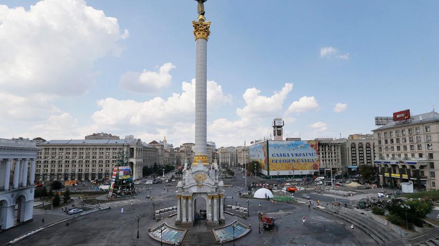 Zentrum der Proteste wird der Unabhängigkeitsplatz in Kiew, der Maidan.
