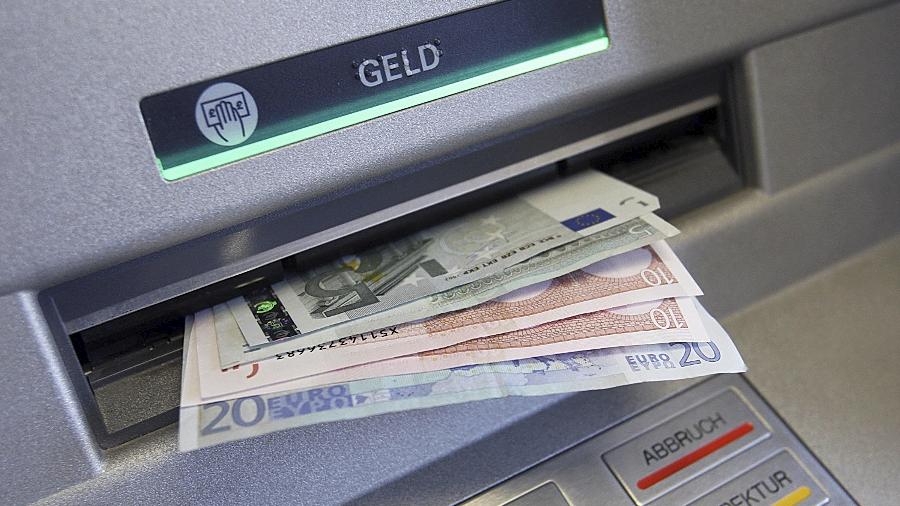 Wieder eine neue Masche: Diebe fangen Scheine ab Wieder eine neue Masche: Diebe fangen Scheine ab