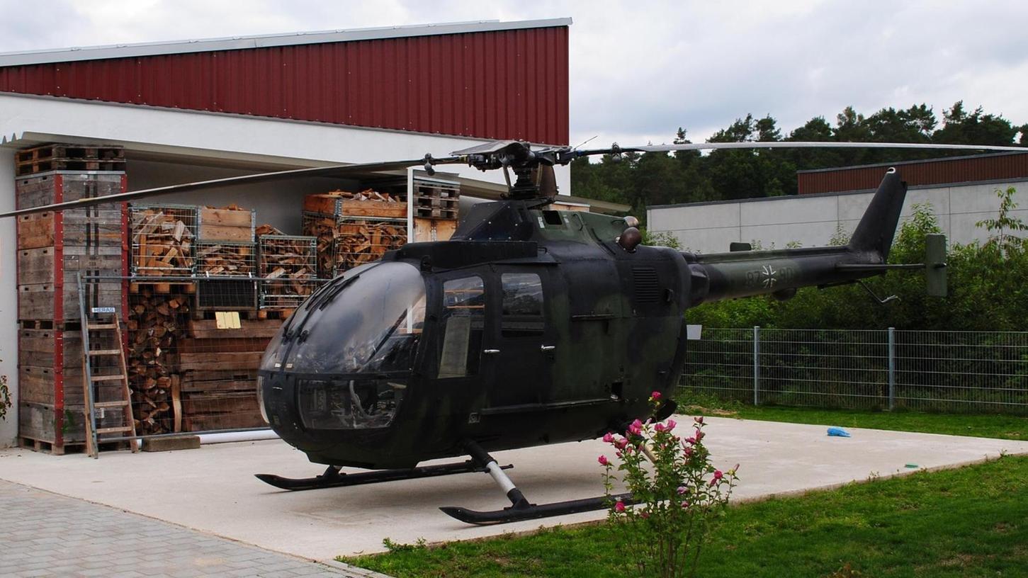 Ausgemusterte Militär-Hubschrauber als Dekoartikel