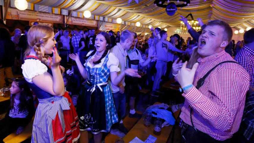 Hey, mach mal lauter: Mickie Krause auf dem Volksfest