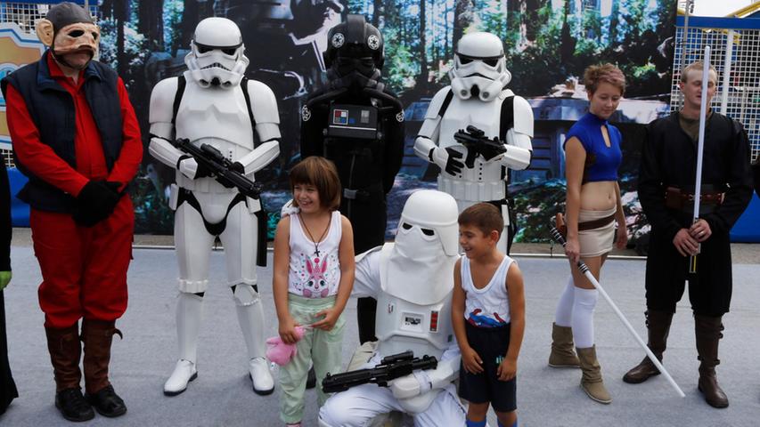 Darth Vader und die Stormtroopers auf dem Herbstvolksfest