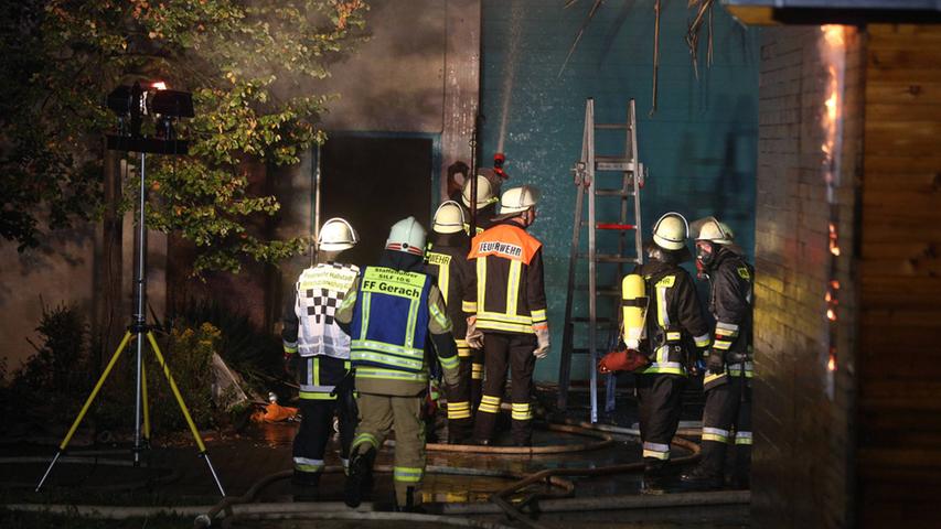 Großbrand in Reckendorf: 300 Mann löschen Schreinerei