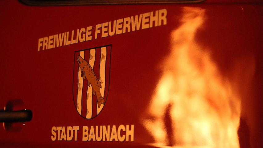 Großbrand in Reckendorf: 300 Mann löschen Schreinerei