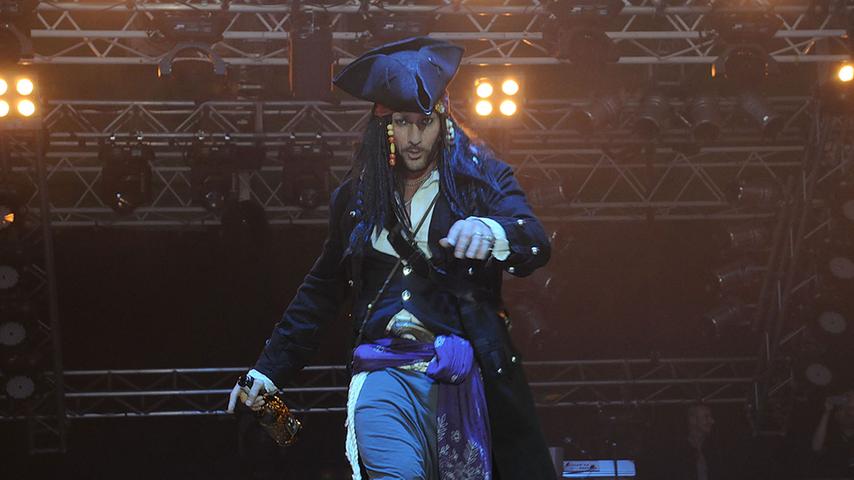 Auch Jack Sparrow ist vor Ort, um die Bühne zu entern.