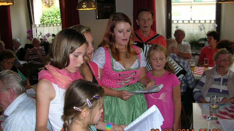 Ein sangesfreudiges Publikum in Merkendorf