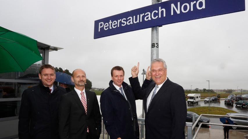 Petersaurach: Joachim Herrmann weiht neuen S-Bahnhof ein
