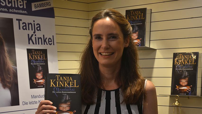 Die Autorin Tanja Kinkel reist mit ihren Zuhörern in die Mongolei