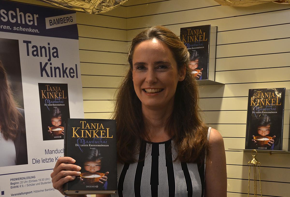 Am Dienstagabend stellte Tanja Kinkel ihren neuen Roman im Buch und Medienhaus Hübscher vor.