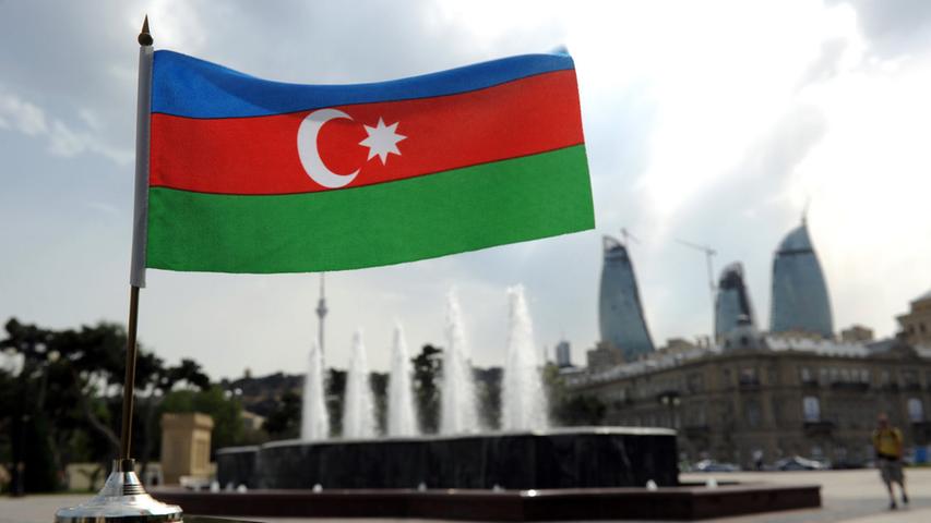 Zum ersten Mal macht eine Europameisterschaft in Aserbaidschan Halt. Drei Vorrundenspiele und eine Viertelfinalpartie sollen im ebenfalls noch nicht gebauten Olympiastadion vor 68.000 Fans stattfinden.