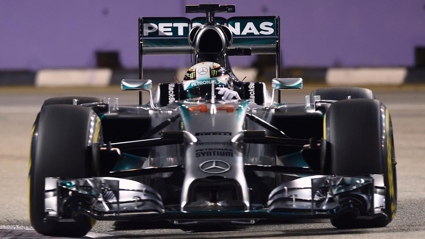 Gute Ausgangsposition: Lewis Hamilton startet in Singapur von der Pole Position.
