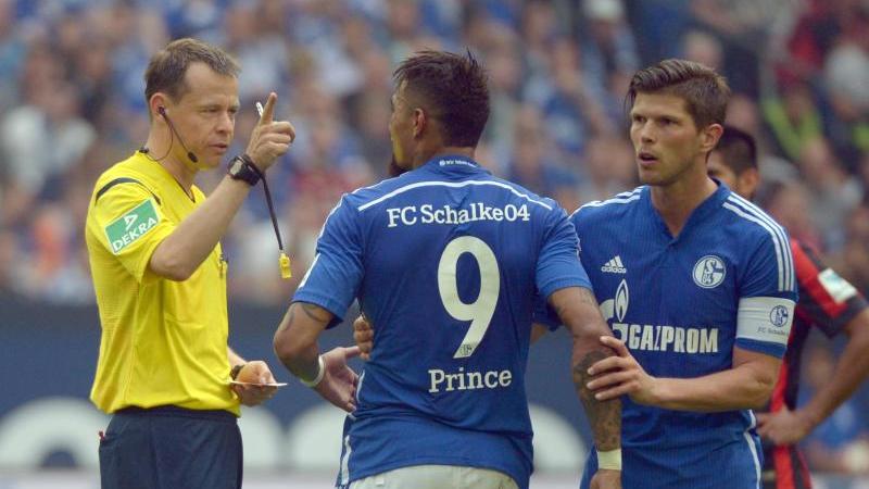 Schalke rettet 2:2 gegen Frankfurt - Drei Platzverweise